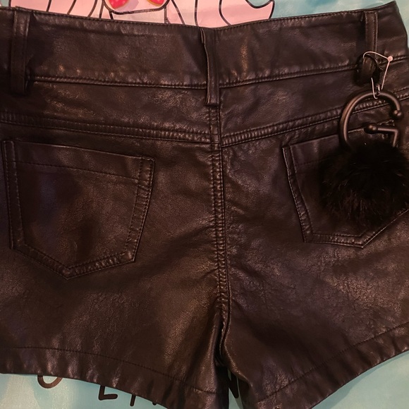 Boutique Modern Stylish 2 piece - Picture 3 of 8